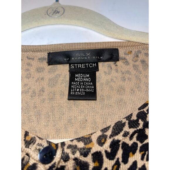Silx by August Silk STRETCH Animal Print Button Front Sweater EUC Sz Medium - Picture 2 of 6